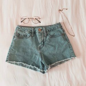 refuge light wash denim shorts!